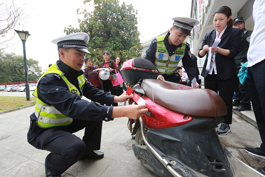 浙江湖州：“警保合作”为电动车上保险